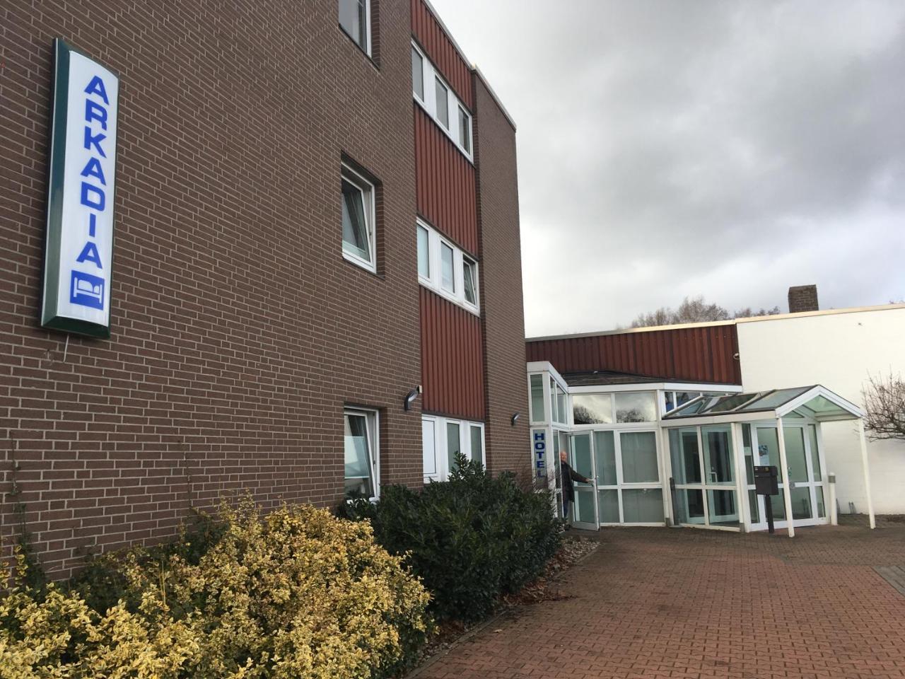 Arkadia Hotel Burgwedel Kültér fotó